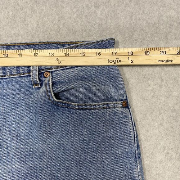 Levis 551 Jeans Womens Sz 16 34x30 Relaxed Fit Tapered Leg Distressed aded Denim - Picture 4 of 15